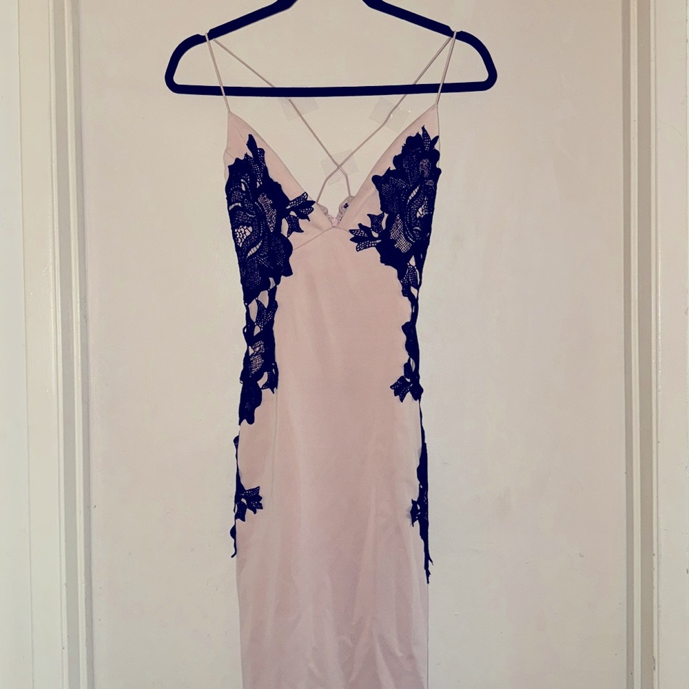 Gorgeous Lace Trim Dress ❤️